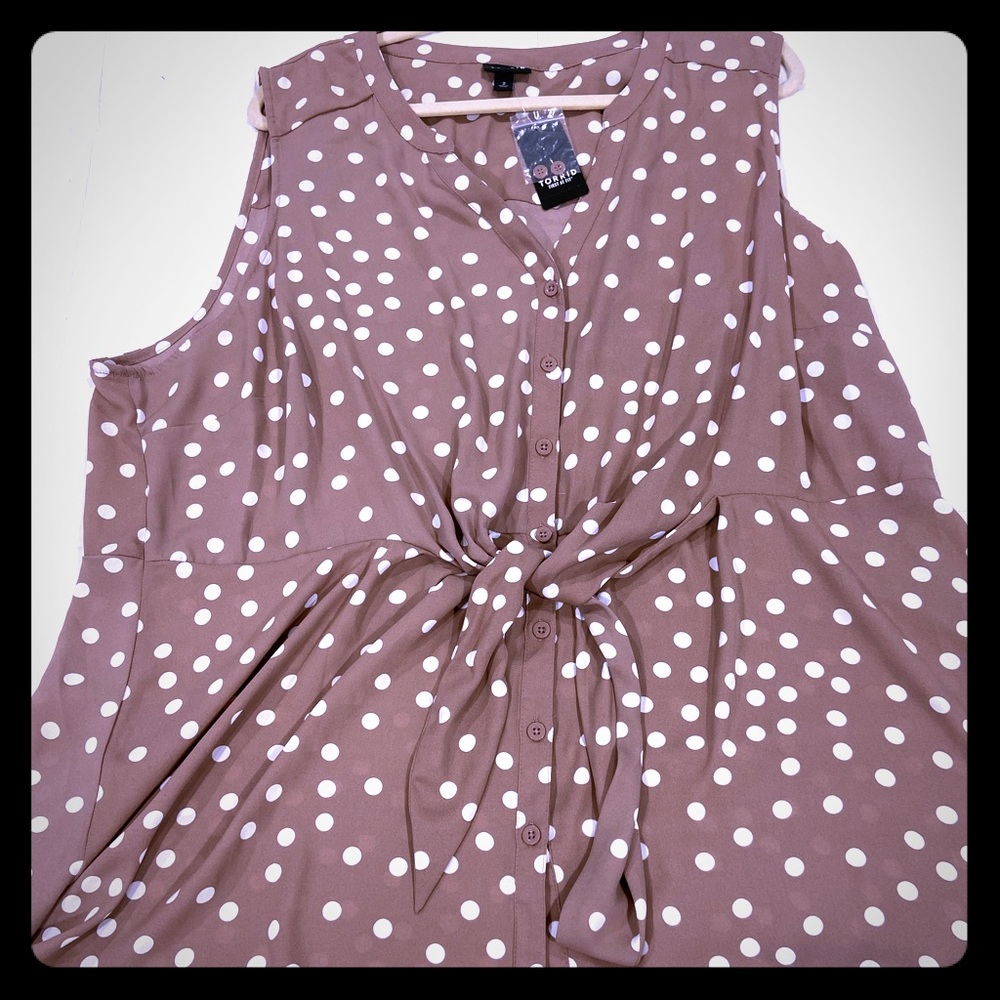 ⚪️Torrid Tie Waist Blouse⚪️